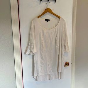 White with lace detail 2X tunic/dress shirt